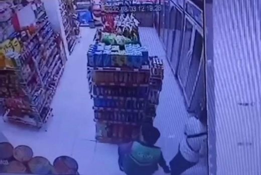 Bali Viral! Driver Ojol Mesum Lakukan Aksi Ini ke Ibu-ibu Cantik - GenPI.co BALI