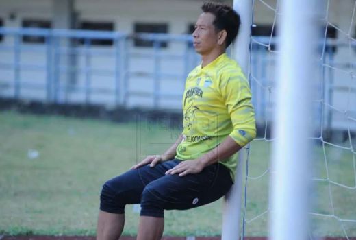 Profil Made Wirawan, Kiper Asli Bali Unggulan di Persib - GenPI.co BALI