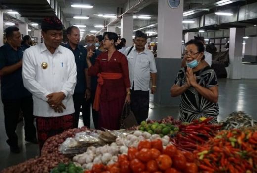Tugas Berat Bupati Buleleng Lihadnyana: Tekan Inflasi Pasar - GenPI.co BALI