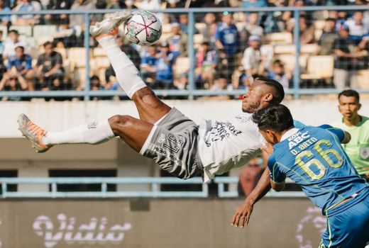 Profil Privat Mbarga, Bomber Andalan Bali United - GenPI.co BALI