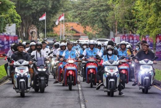 Bali Kesulitan Imbas Harga BBM Naik? Solusinya Kendaraan Listrik - GenPI.co BALI