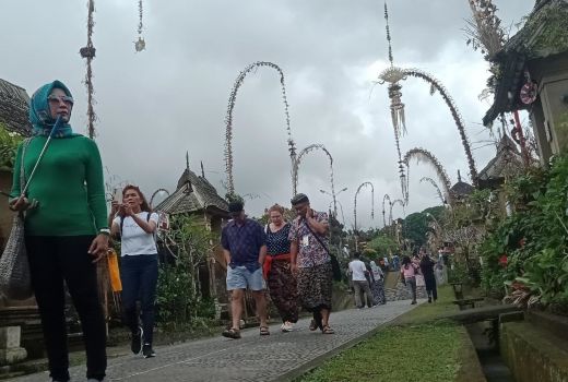 Tiket Pesawat Bikin Bali Kehilangan Turis, Ini Keluhan Cok Ace - GenPI.co BALI
