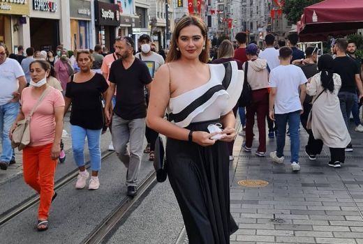Catherine Wilson Nikahi Idham Mase, Suami Punya Utang Ini - GenPI.co BALI