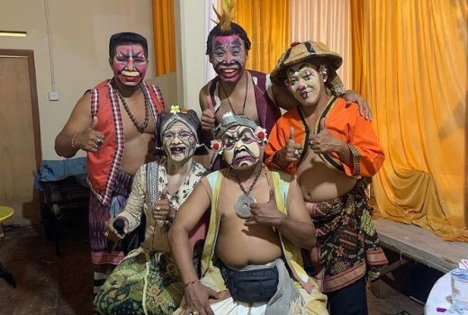 Profil Lolak, Pelawak Banting Setir Jadi Senator Bali - GenPI.co BALI