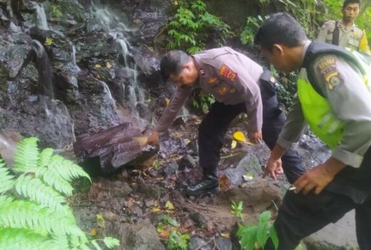 Bule Amerika Kehilangan Kaki di Air Terjun Buleleng, Ada Apa? - GenPI.co BALI