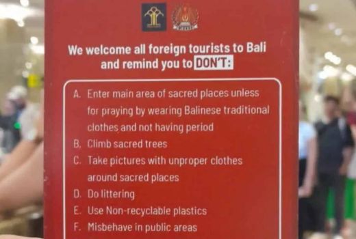 Imigrasi Bali Bagi Kartu, Turis Asing Wajib Perhatikan - GenPI.co BALI