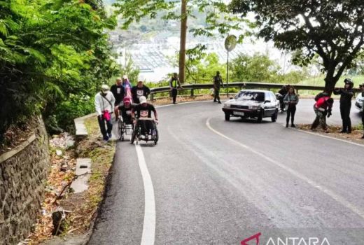 Keren! Penyandang Disabilitas di Bali Kayuh Kursi Roda, Rayakan HUT ke-78 RI - GenPI.co BALI