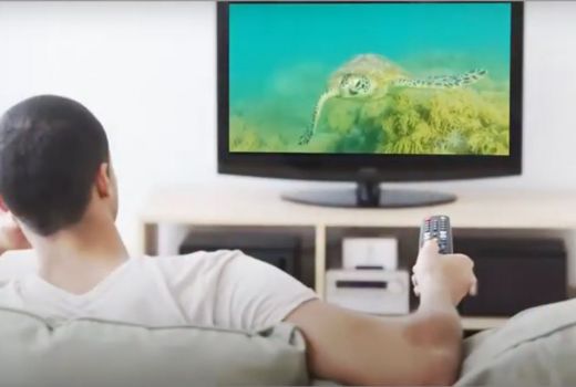 Menonton Televisi Sebelum Tidur, Begini Efeknya - GenPI.co BANTEN