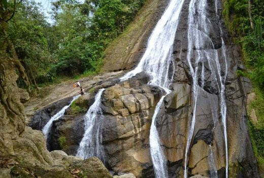 Pacu Adrenalin di Curug Cihear, Surga Tersembunyi di Lebak - GenPI.co BANTEN