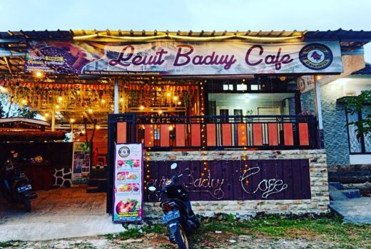 Kesederhanaan Leuit Baduy Cafe dalam Secangkir Kopi Tubruk - GenPI.co BANTEN