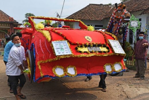 Wah, Budaya Panjang Mulud Kembali Digelar, Diarak Ratusan Warga - GenPI.co BANTEN