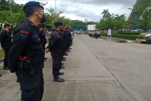 Amankan Unras, Satbrimob Polda Banten Diminta Ikuti SOP - GenPI.co BANTEN