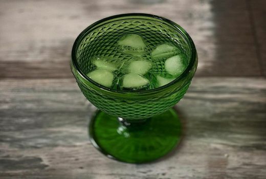 Minum Air Es Setelah Makan Bikin Perut Beku, Mitos atau Fakta? - GenPI.co BANTEN