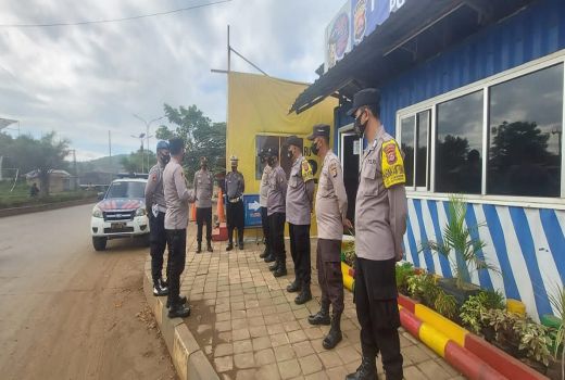 Minimalisasi Pengunjung Pantai Anyer, Polsek Ciwandan Lakukan Ini - GenPI.co BANTEN