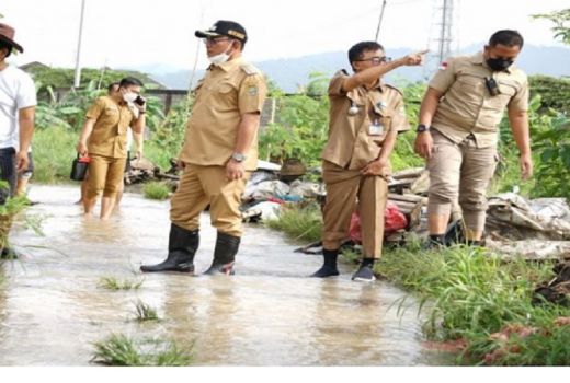 Walkot Cilegon Tinjau Lokasi Banjir, Warga: Karena Proyek Pabrik - GenPI.co BANTEN