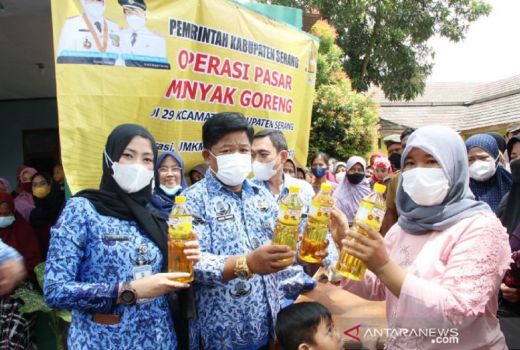 Kerja Sama dengan Distributor, Disperindag Gelar Operasi Pasar - GenPI.co BANTEN