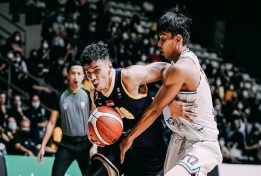 Tangerang Hawks Dipaksa Tunduk Amartha Hangtuah 64-76 - GenPI.co BANTEN