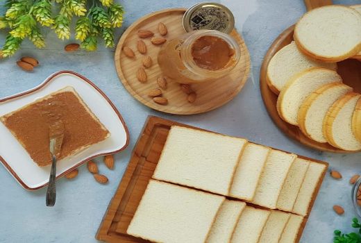 Pilih Selai Almond atau Kacang, Ternyata Ini yang Lebih Sehat - GenPI.co BANTEN