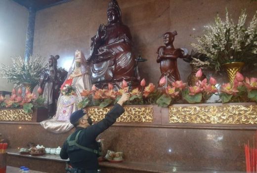 Tim Jibom Polda Banten Sterilisasi Vihara Avalokitesvara - GenPI.co BANTEN