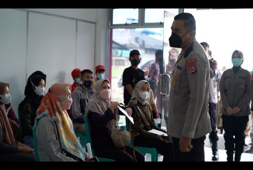 Polda Banten Gelar Vaksinasi Booster Keliling, Sebegini Targetnya - GenPI.co BANTEN