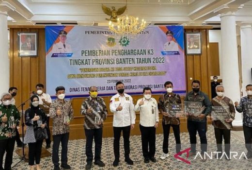 Disnakertrans Pemprov Banten Beri Penghargaan K3 ke ASDP - GenPI.co BANTEN