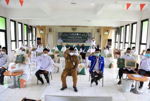 Terus Belajar, 66 Lansia Jamaah Buta Huruf Al Quran Diwisuda - GenPI.co BANTEN