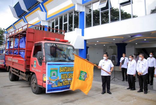 Walkot Tangerang Lepas Bantuan untuk Banjir Serang - GenPI.co BANTEN