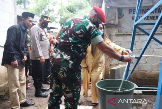 Patut Dipuji, TNI Bangun Fasilitas Air Bersih di Desa Cilaja - GenPI.co BANTEN