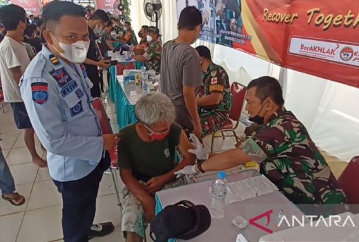 1.957 Warga Binaan Lapas IIA Cilegon Terima Vaksin Booster - GenPI.co BANTEN