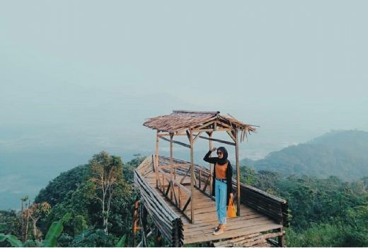 Surga di Anyer Bukan Hanya Pantai, Wisata Ini Tak Kalah Menarik - GenPI.co BANTEN