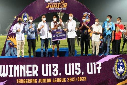 Zaki Berikan Trofi Tangerang Junior League, Siapa Saja Juaranya? - GenPI.co BANTEN