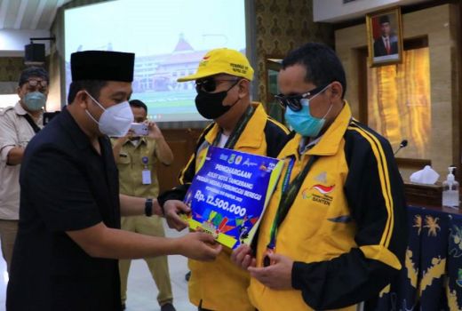 Walkot Tangerang Beri Hadiah untuk Atlet Berprestasi di PON Papua - GenPI.co BANTEN