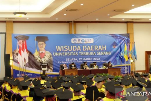 Universitas Terbuka Serang Gelar Wisuda Online dan Offline 2022 - GenPI.co BANTEN