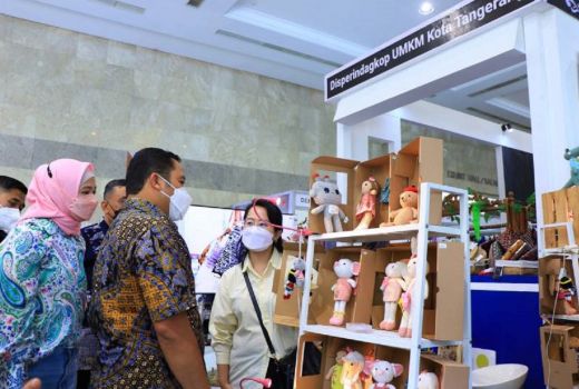 Walkot Kunjungi Inacraft, Sebegini Hasil Penjualan Produk UMKM - GenPI.co BANTEN