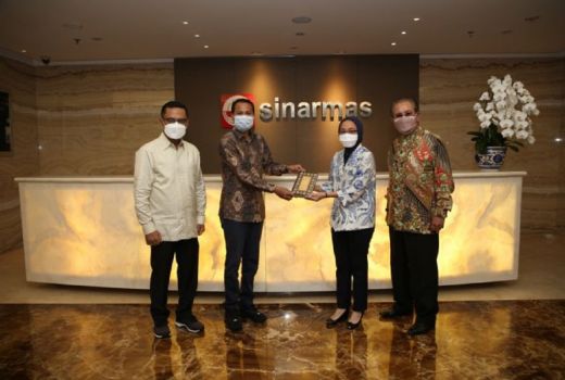 Wah, Eka Hospital Wakafkan Ribuan Al Quran ke Seluruh Indonesia - GenPI.co BANTEN