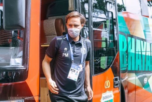 Pelatih Persita Tangerang Alfredo Vera atau Paul Munster? - GenPI.co BANTEN