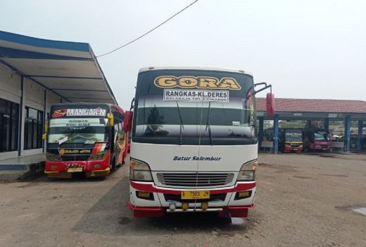 Pemudik di Terminal Bus Mandala Mulai Meningkat 50 Persen - GenPI.co BANTEN