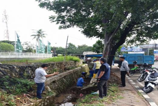 Dinas PUPR Perbaiki Drainase di 3 Ruas Jalan di Kota Tangerang - GenPI.co BANTEN