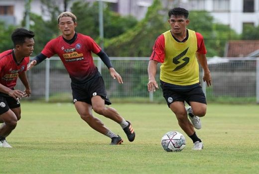 Coach RD Beberkan Alasan Sandi Sute Bergabung ke RANS Cilegon - GenPI.co BANTEN