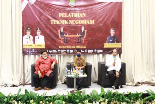 Perselisihan Buruh Tinggi, Disnaker Gelar Pelatihan Negosiasi - GenPI.co BANTEN