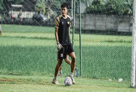 Dewa United Pamer Kiper Baru, Siap Bersaing Jadi yang Terbaik - GenPI.co BANTEN