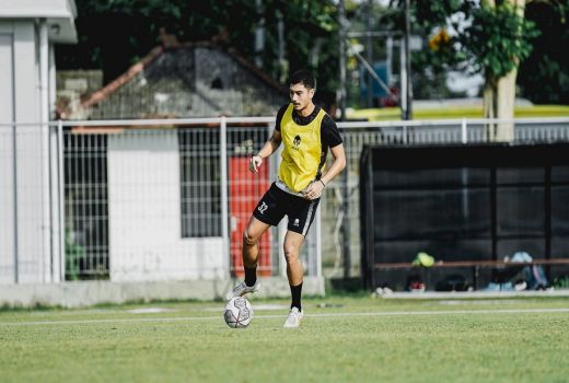 Dewa United Perkenalkan Pemain Baru, Jebolan PON Papua - GenPI.co BANTEN