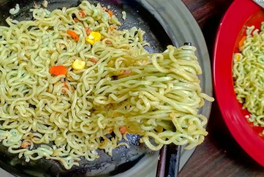 Ciri-ciri Ketergantungan Mi Instan dan Cara Mengatasinya - GenPI.co BANTEN