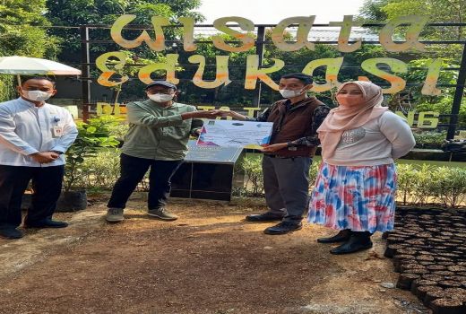 DLH Terima Bantuan Pohon untuk Penghijauan Desa Wisata - GenPI.co BANTEN