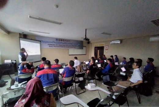 FTI Unsera Beri Pelatihan Komputer untuk Anggota FSP KEP SPSI - GenPI.co BANTEN