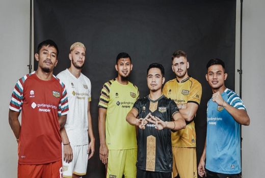 Dewa United Pamer Jersey Baru, Semakin Mantap - GenPI.co BANTEN