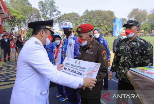Pemkot Tangerang dan BAZNAS Salurkan Bantuan untuk Veteran - GenPI.co BANTEN