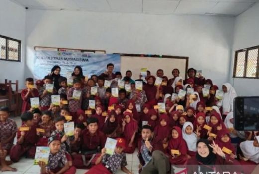 Mahasiswa KKM Unitrta Beri Edukasi Siswa SD Tentang Badak Jawa - GenPI.co BANTEN