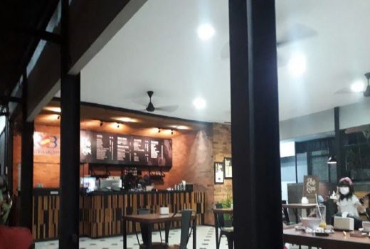 Nongkrong di Roti Bakar Eddy, Murah dan Bikin Betah - GenPI.co BANTEN