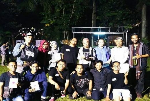 Dapoer Sastra Tjisauk Berproses Sambil Ngopi di Warkop Abah Yoyok - GenPI.co BANTEN